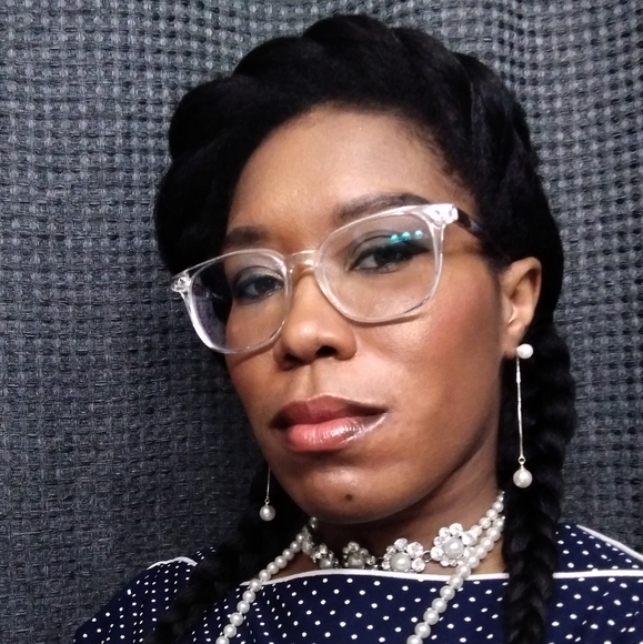 Meet your Posher! Akemi! - Picture 7 of 10